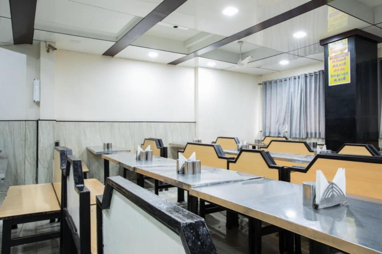 萨特宇格酒店 乌贾因 外观 照片